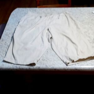 White stag shorts XXL